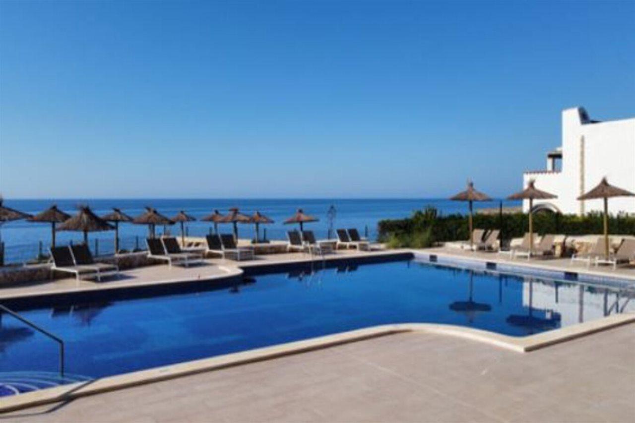 Alua Suites Las Rocas Кала де Ор Экстерьер фото